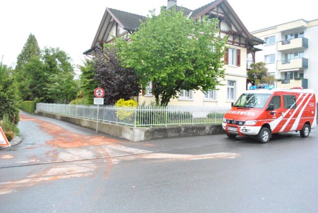 Einsatz 032 - Bahnhofstraße, Am Bühel - Ölspur, Bindemittel wird benötigt