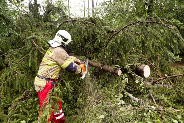 Einsatz 096 bis 104 - Ortsgebiet Rankweil - Schadenslage nach starkem Unwetter