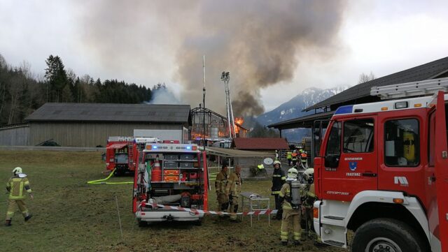 Einsatz 021 - Satteins, Rönserstraße - Brand landwirtschaftliches Objekt