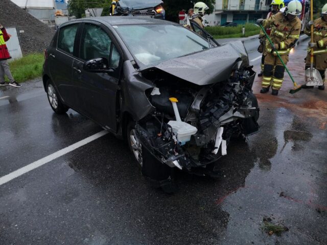 Einsatz 066 - L52, Meininger Straße - Verkehrsunfall, Betriebsflüssigkeiten rinnen aus