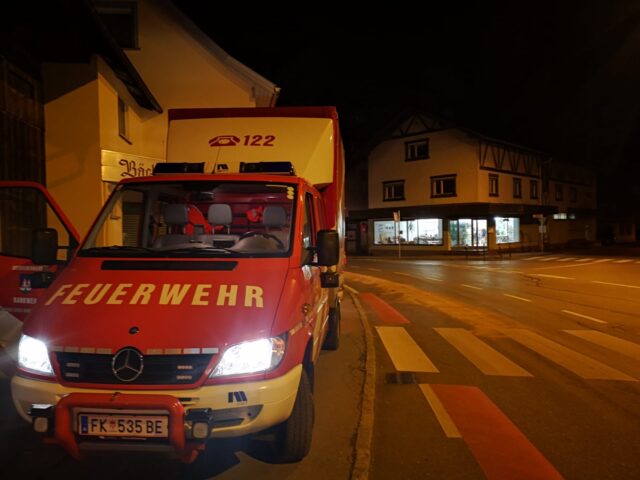 Einsatz 100 - Ringstraße, Höhe Post - Ölspur, Bindemittel notwendig