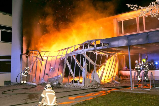 Einsatz 108 - Michl-Rheinberger-Straße, Mittelschule - Brand beim Schulgebäude