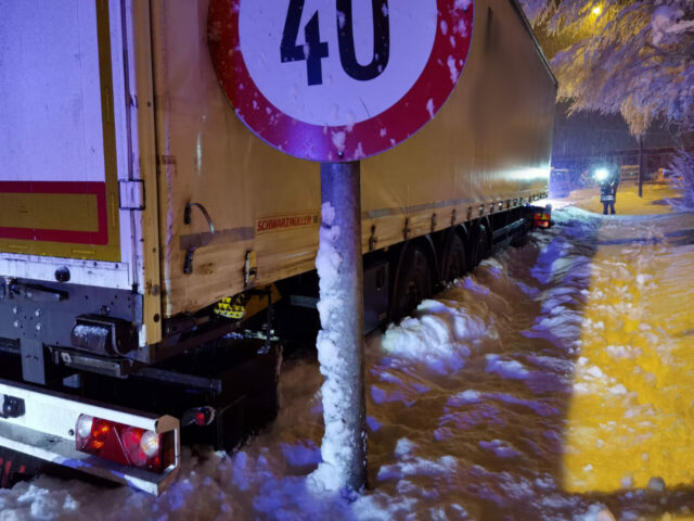 Einsatz 008 - Langgasse, Höhe Autobahnauffahrt A14 - Fahrzeugbergung