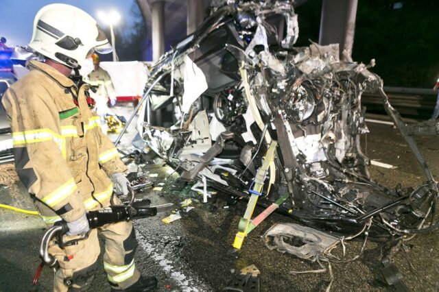 Einsatz 060 - A14 Rheintalautobahn - Verkehrsunfall, PKW gegen Brückenpfeiler