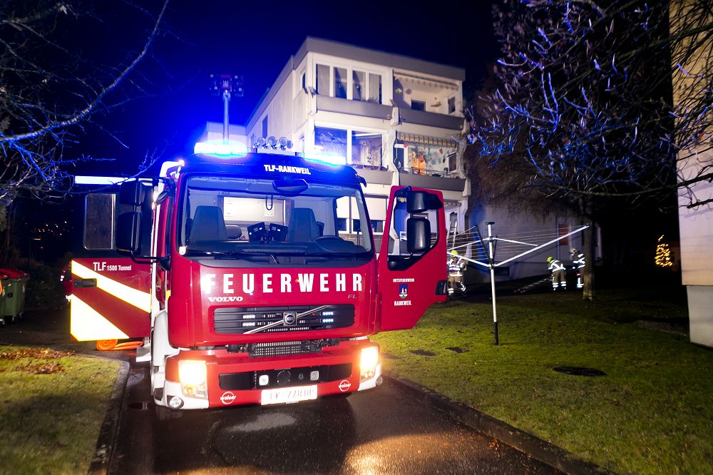 Einsatz 127 - Vorderlandstraße - Flammen in Wohnung sichtbar