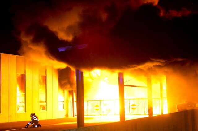 Einsatz 001 - Brederis, Schweizer Straße, Kunert Industriepark - Brand Lagerfläche > Großbrand