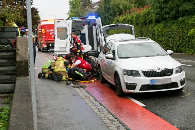 Einsatz 176 - Stiegstraße - Verkehrsunfall, Betriebsflüssigkeiten rinnen aus