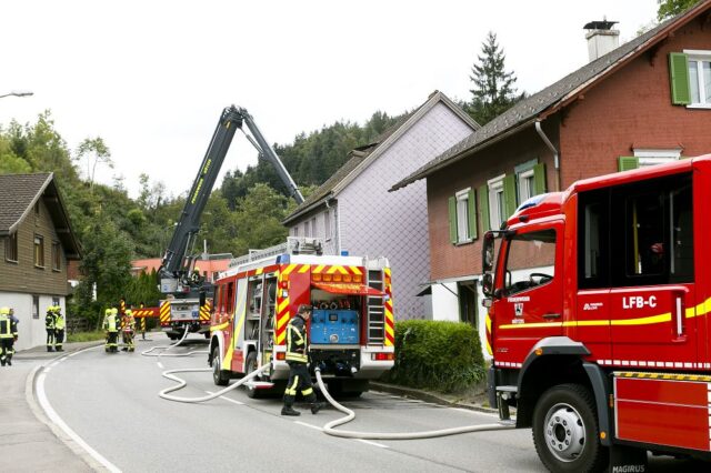 Einsatz 178 - Walgaustraße - Zimmerbrand im Dachgeschoss