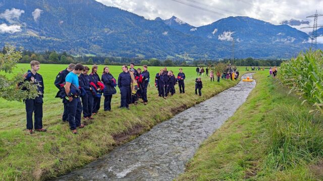 02.10.2022 - Feuerwehrjugend, Teilnahme am 7. Entenrennen in Bludesch