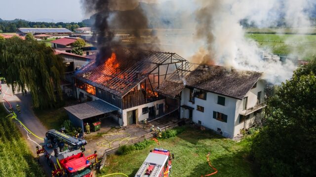 Einsatz 101 - Brederis, Gutshofstraße - Gebäudebrand Landwirtschaft