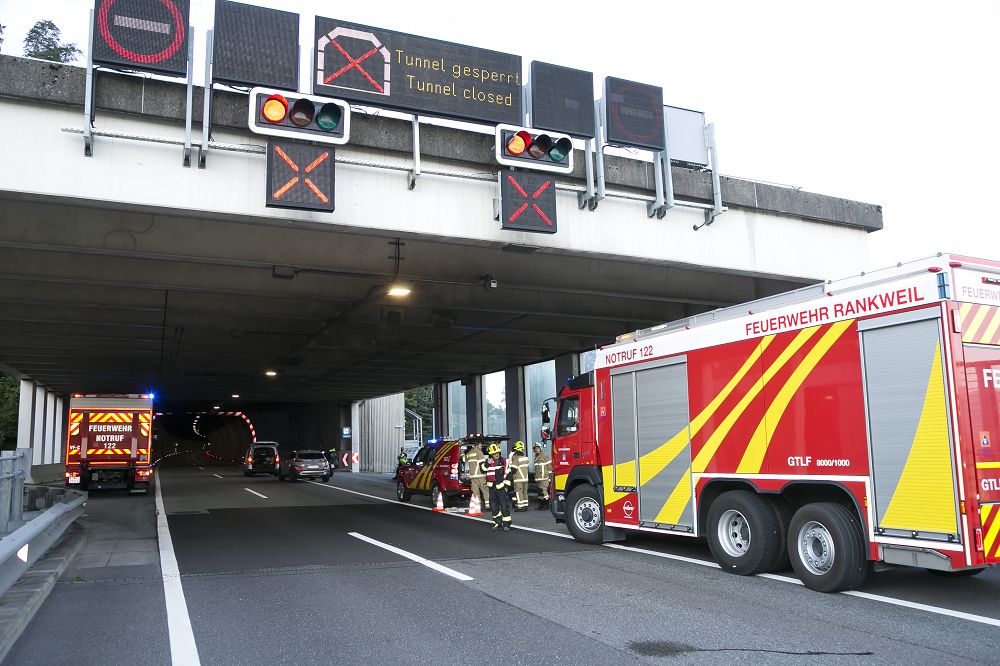 Einsatz 096 – A14D Ambergtunnel – Lieferbus mit Rauchentwicklung in Pannenbucht
